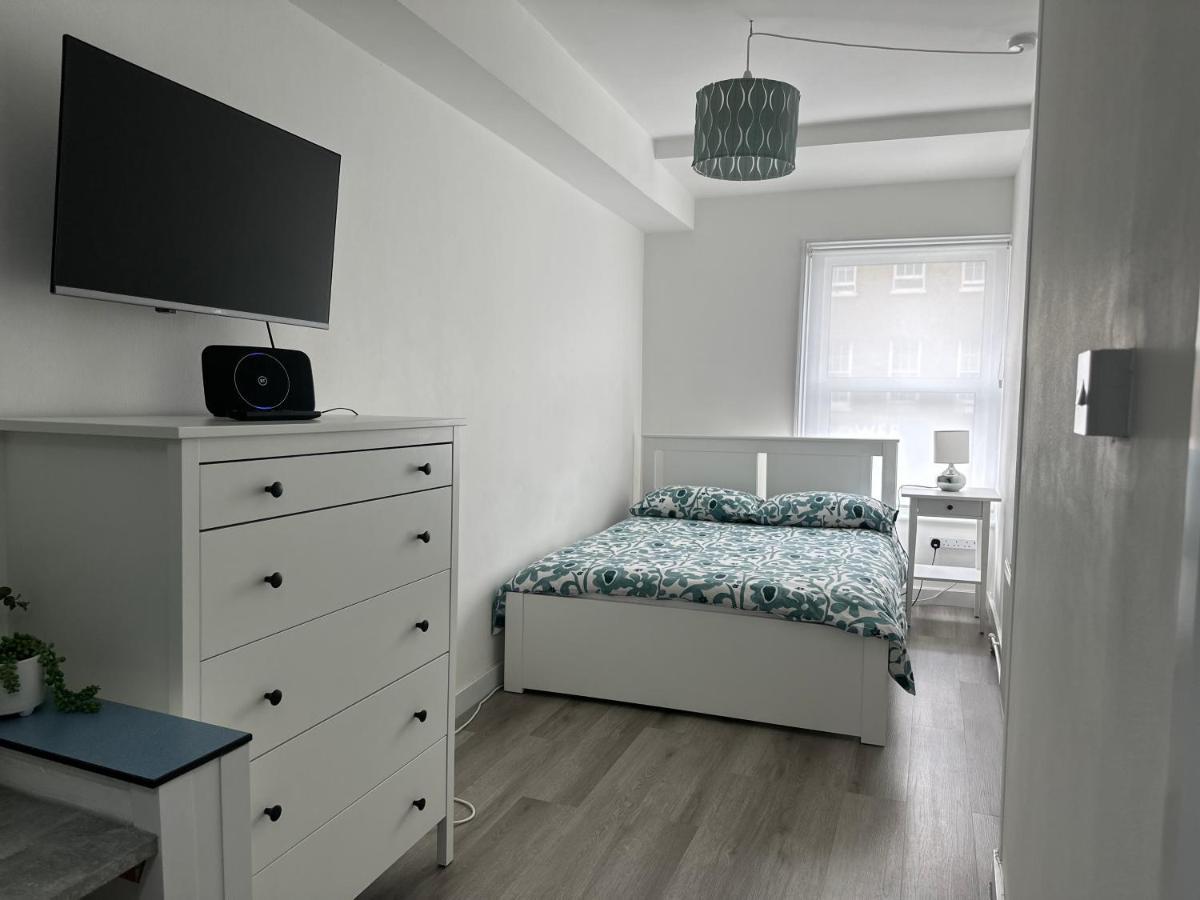 High Barnet Studio Flat 아파트 외부 사진